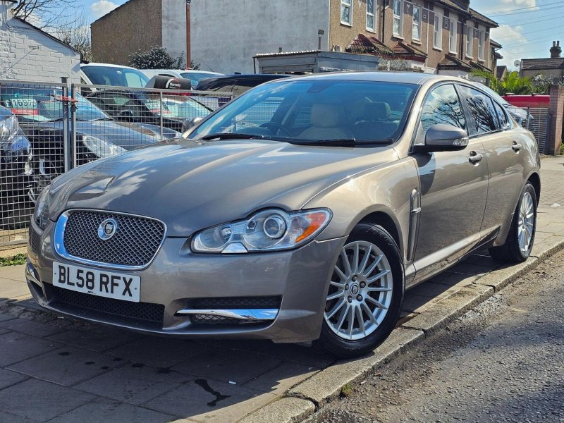 JAGUAR XF