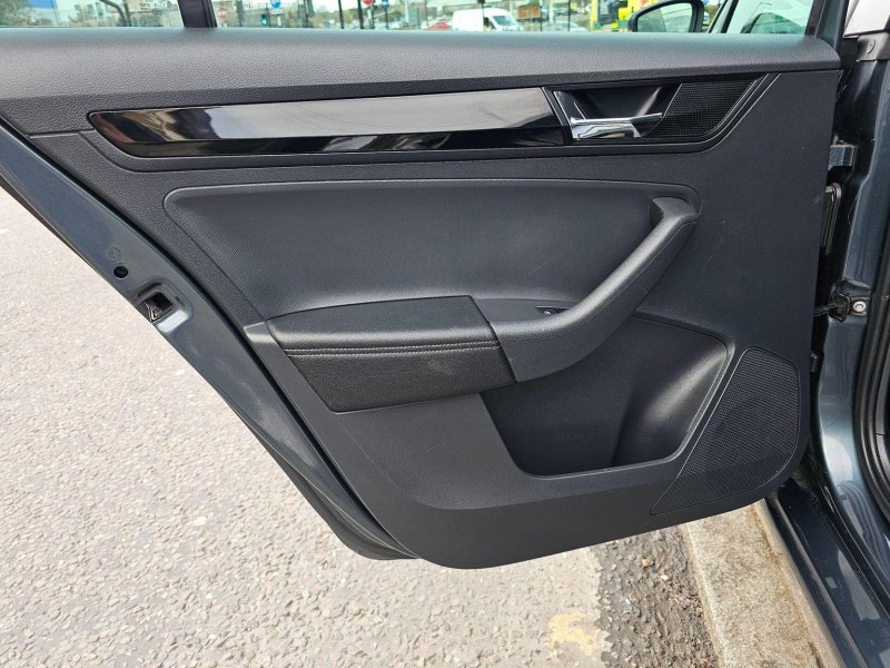 SEAT TOLEDO