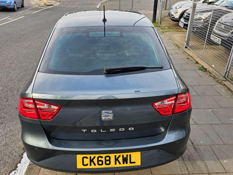 SEAT TOLEDO