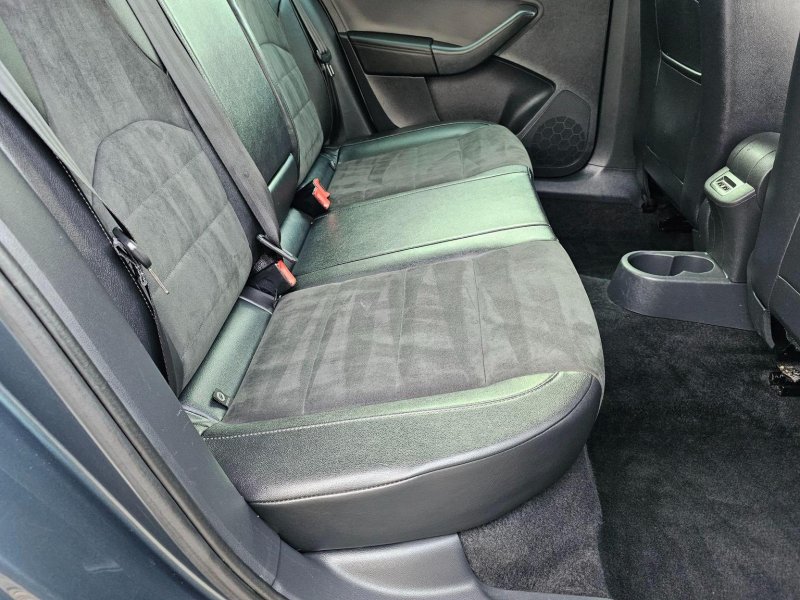 SEAT TOLEDO