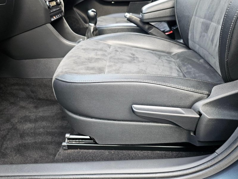 SEAT TOLEDO