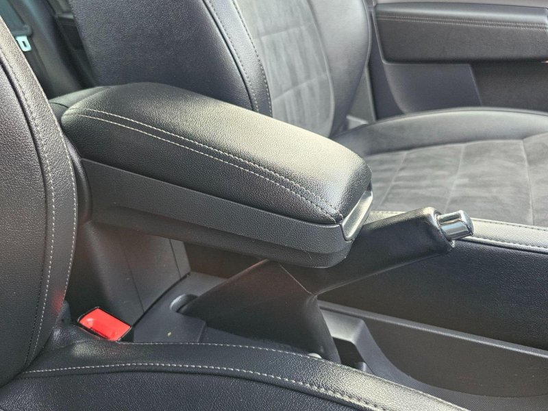 SEAT TOLEDO