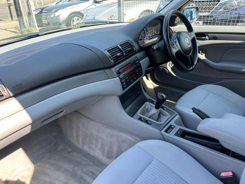 BMW 3 SERIES