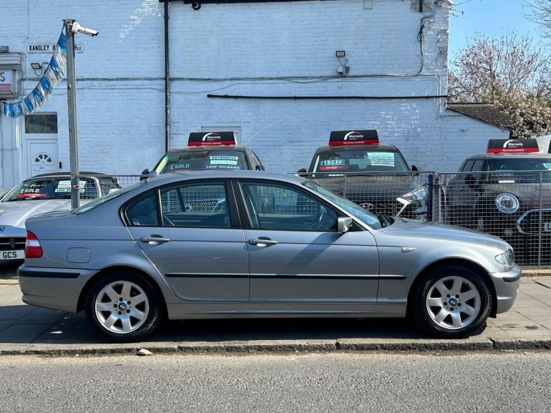 BMW 3 SERIES