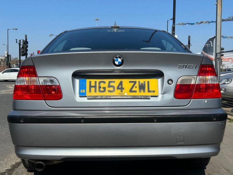 BMW 3 SERIES