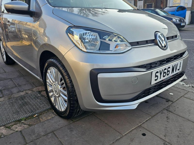 VOLKSWAGEN UP