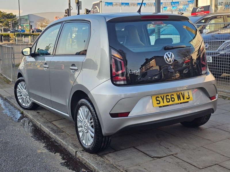 VOLKSWAGEN UP