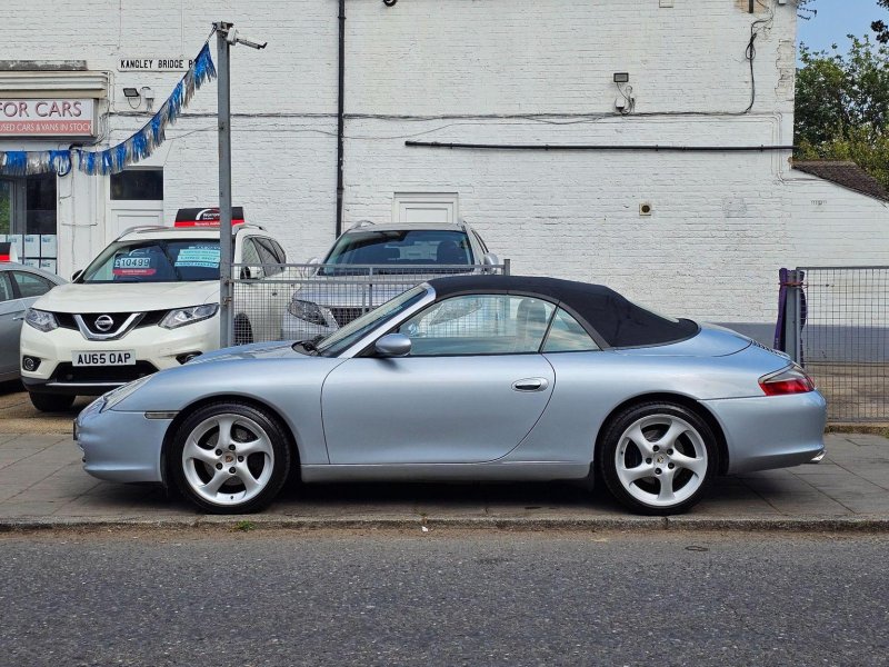 PORSCHE 911