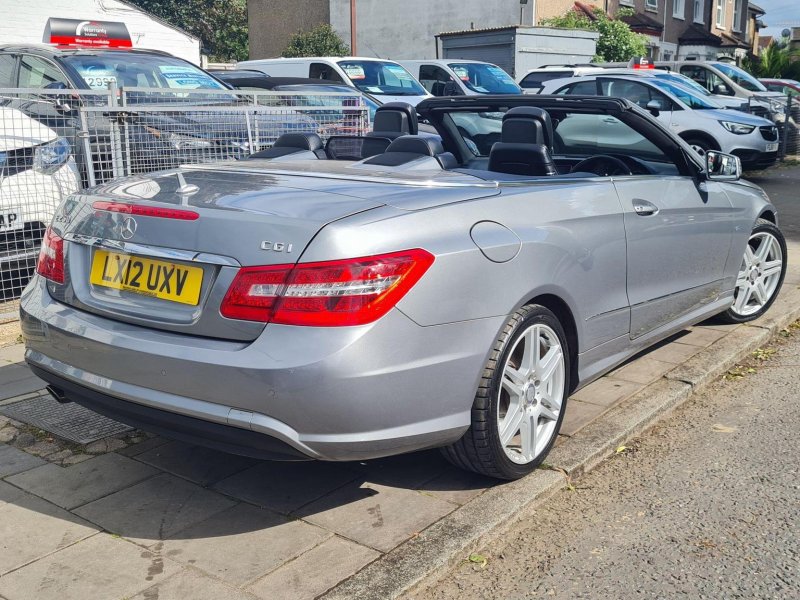 MERCEDES-BENZ E CLASS